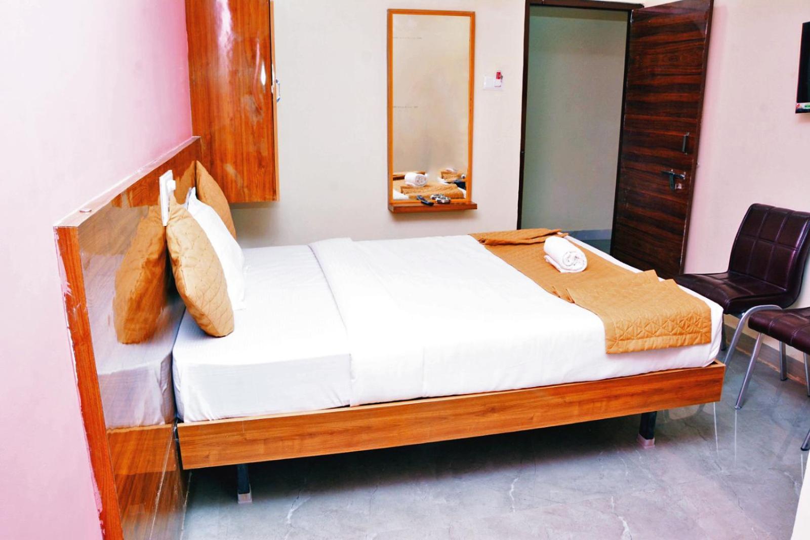 Udupi Deluxe Lodge Gulbarga Kalaburagi Dış mekan fotoğraf