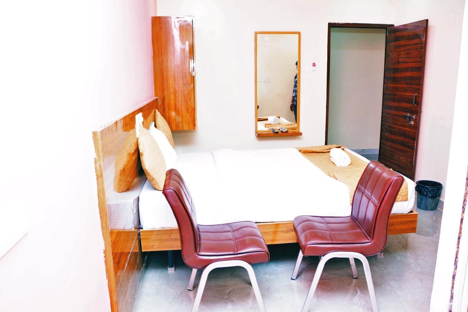 Udupi Deluxe Lodge Gulbarga Kalaburagi Dış mekan fotoğraf
