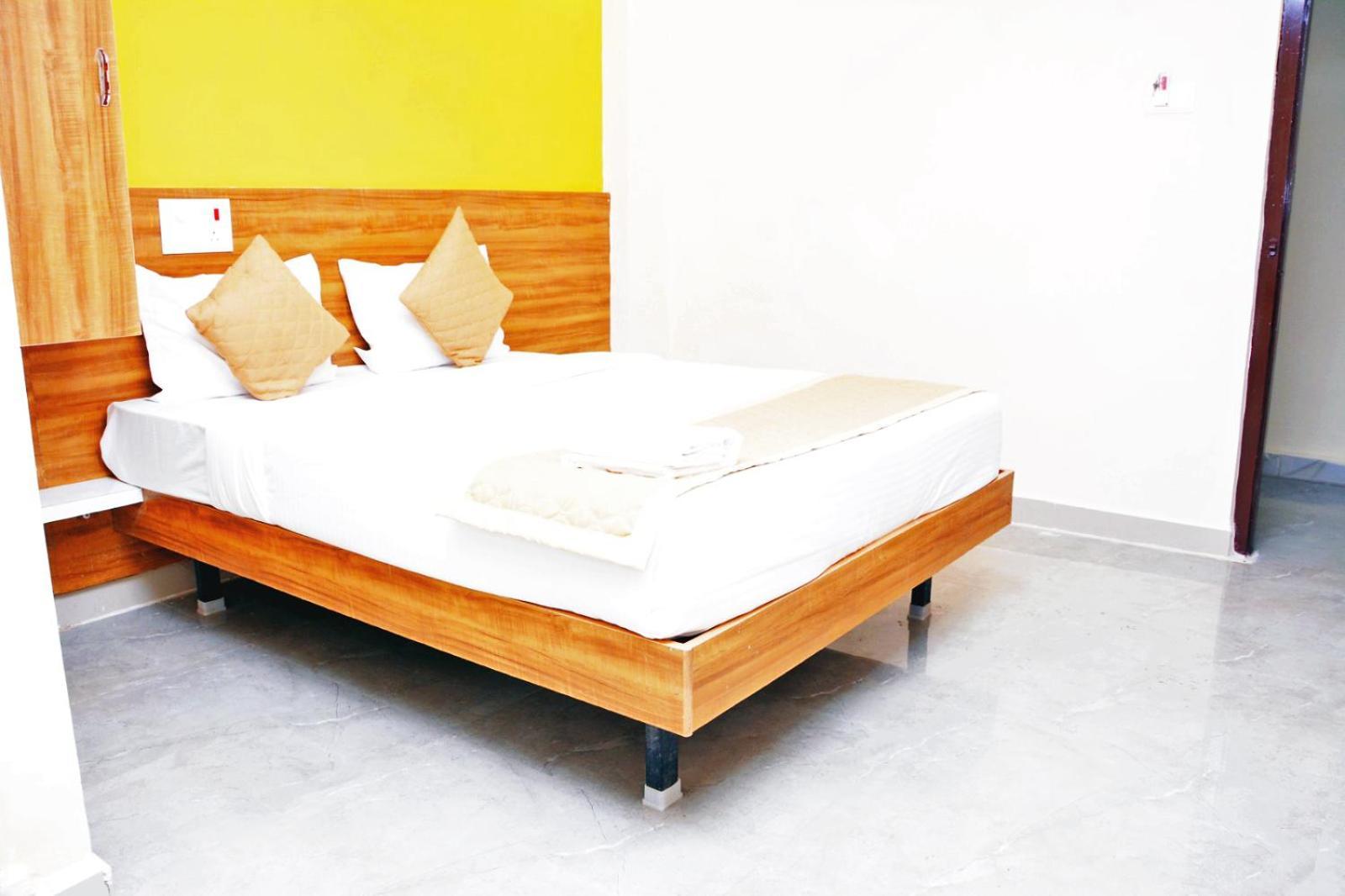 Udupi Deluxe Lodge Gulbarga Kalaburagi Dış mekan fotoğraf