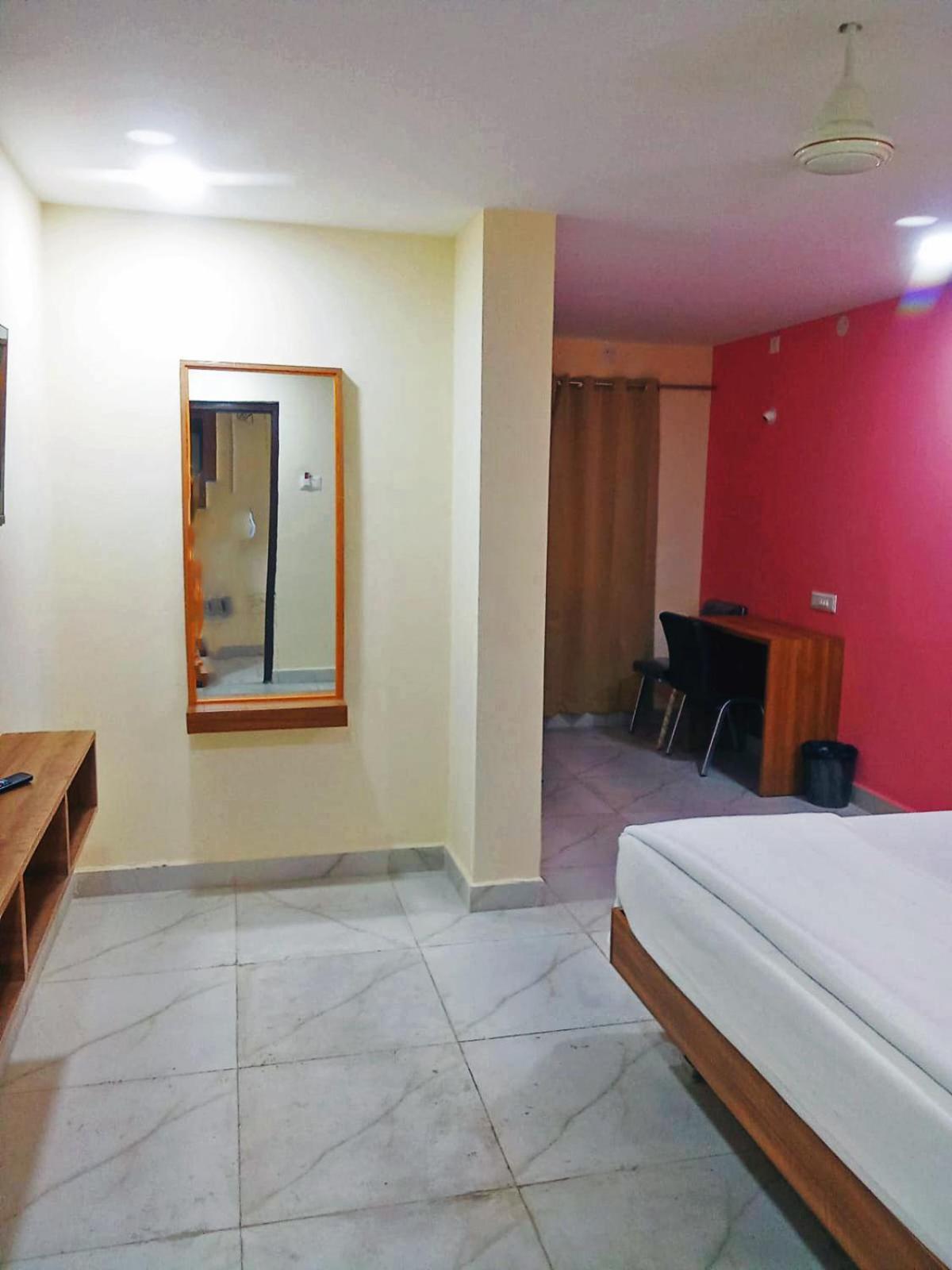 Udupi Deluxe Lodge Gulbarga Kalaburagi Dış mekan fotoğraf