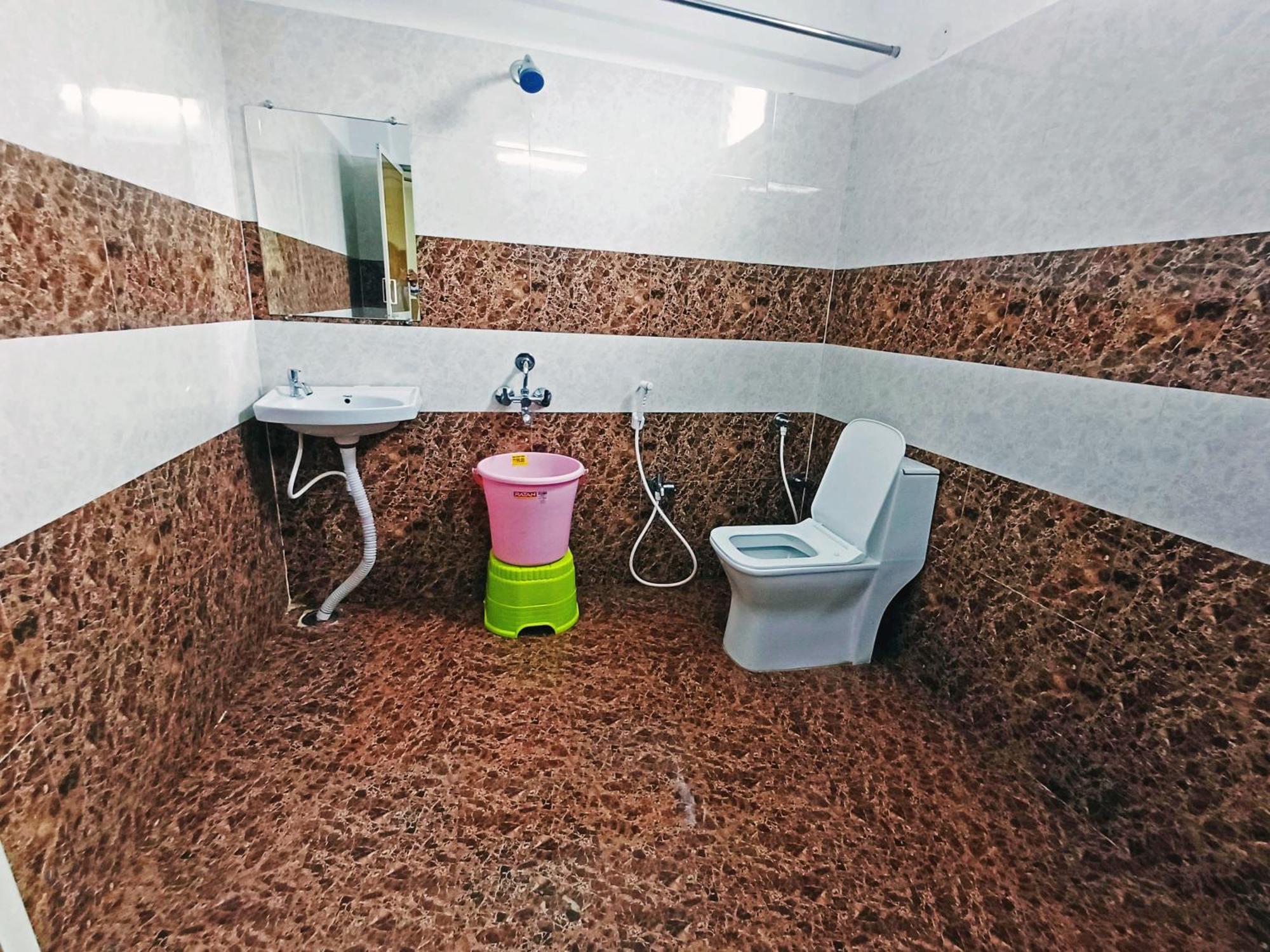 Udupi Deluxe Lodge Gulbarga Kalaburagi Dış mekan fotoğraf