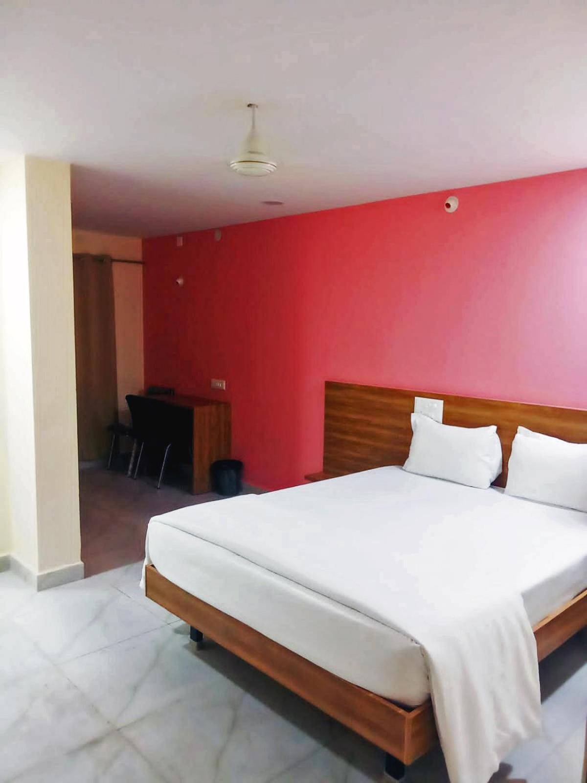 Udupi Deluxe Lodge Gulbarga Kalaburagi Dış mekan fotoğraf
